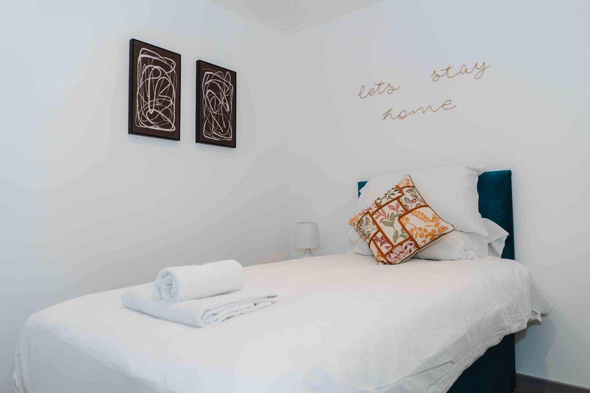 كينغستون أبون هول George House Modern Apartments By Vichy الغرفة الصورة